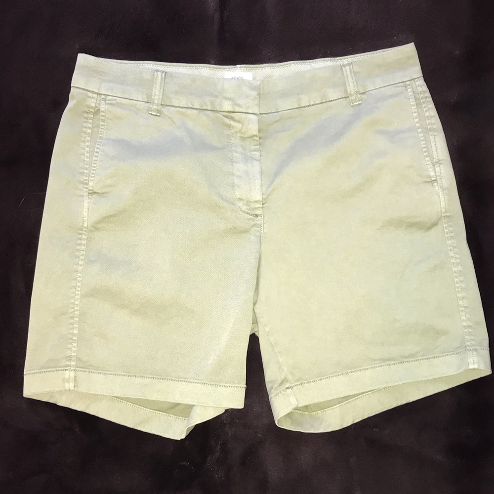 NWT J.Crew Olive Green 7” Classic Chino Shorts, Size 12